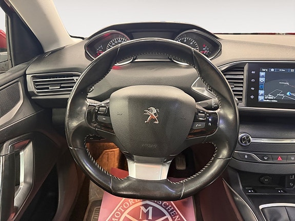 Peugeot 308 SW 14 of 18
