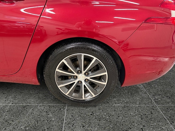 Peugeot 308 SW 9 of 18