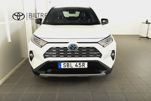 Toyota RAV4 5 of 24