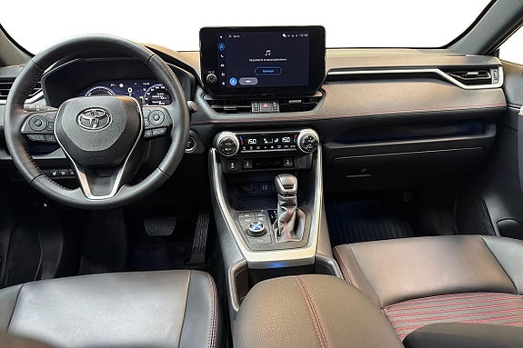 Toyota RAV4 10 of 21