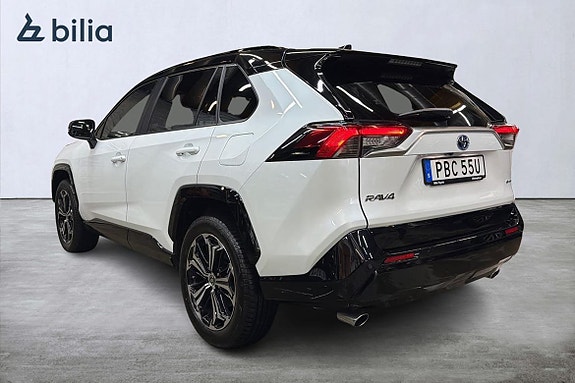 Toyota RAV4 2 of 21