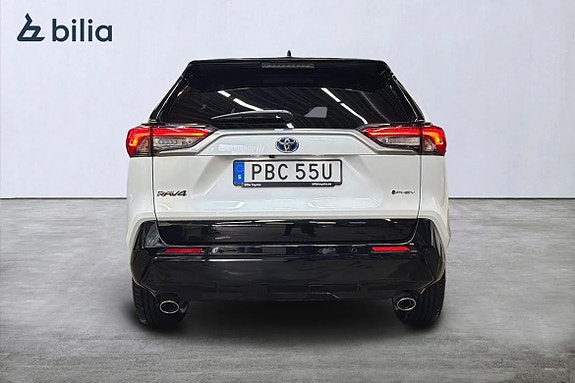 Toyota RAV4 5 of 21