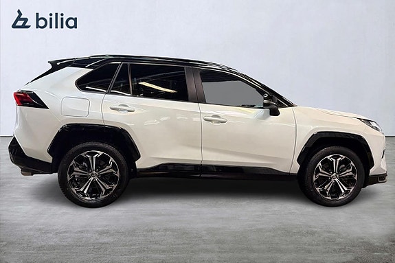 Toyota RAV4 18 of 21