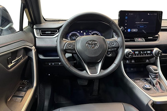 Toyota RAV4 11 of 21