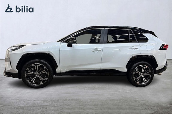 Toyota RAV4 3 of 21