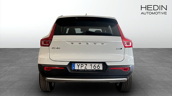 Volvo XC40 7 of 9