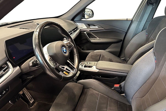 BMW iX1 12 of 18