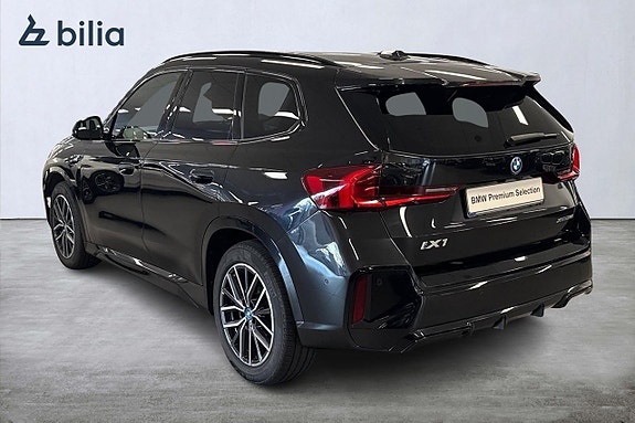 BMW iX1 2 of 18