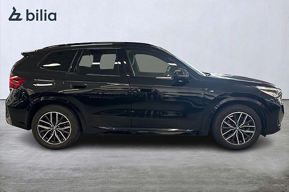 BMW iX1 15 of 18