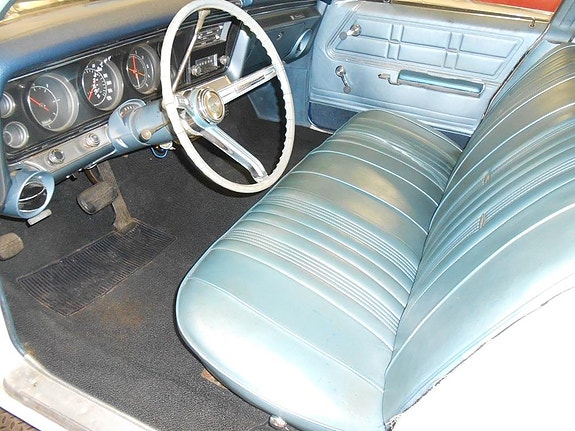 Chevrolet Impala 9 of 25