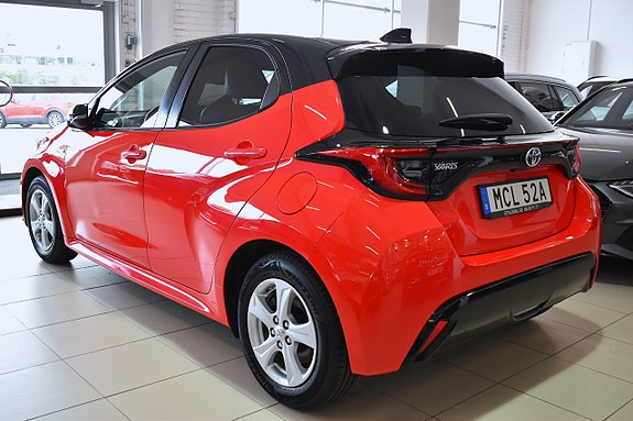 Toyota Yaris 3 of 23