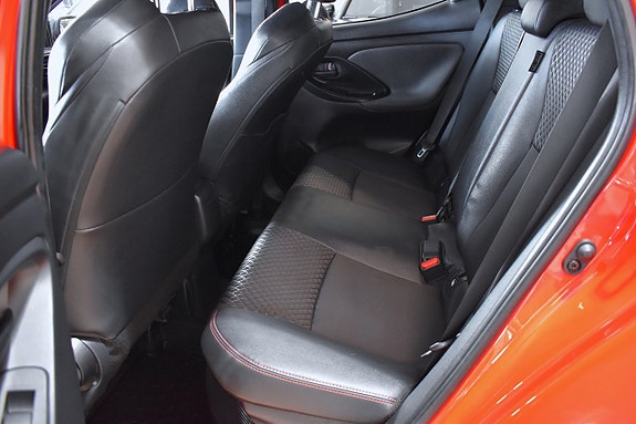 Toyota Yaris 9 of 23