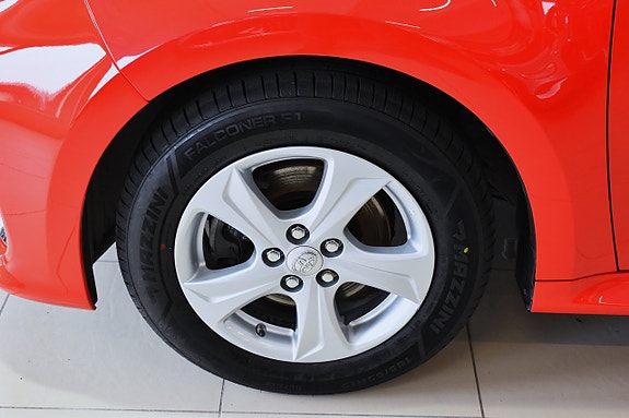 Toyota Yaris 23 of 23