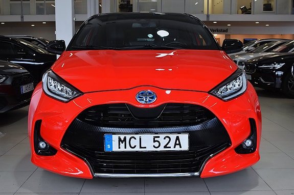 Toyota Yaris 2 of 23