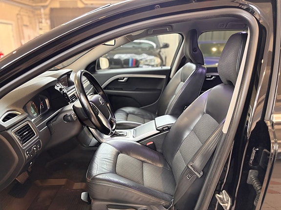Volvo V70 9 of 17