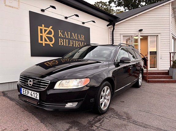 Volvo V70 2 of 17