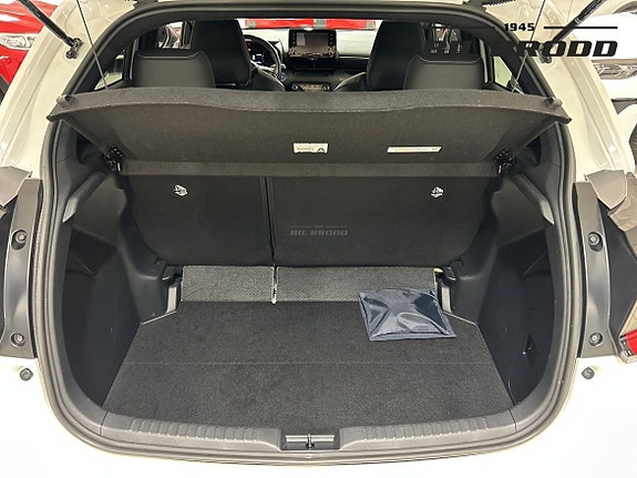 Toyota Yaris 14 of 14