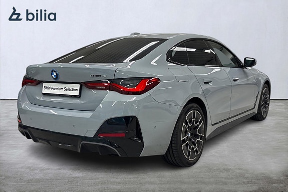 BMW i4 17 of 18