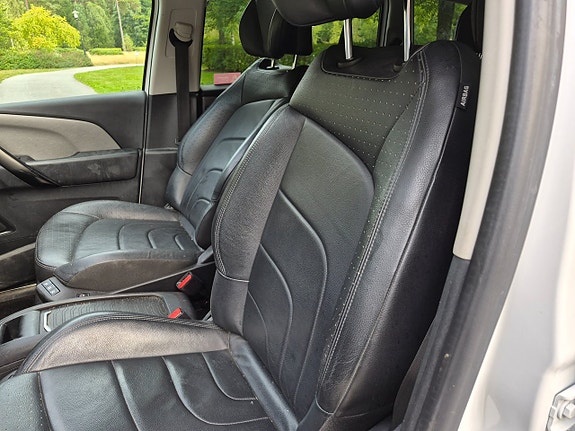 Citroen Grand C4 Picasso 8 of 9