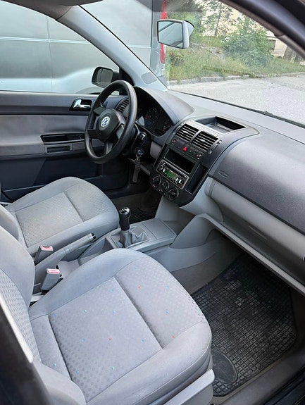 Volkswagen Polo 14 of 21