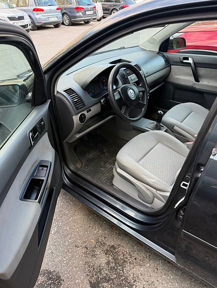Volkswagen Polo 9 of 21