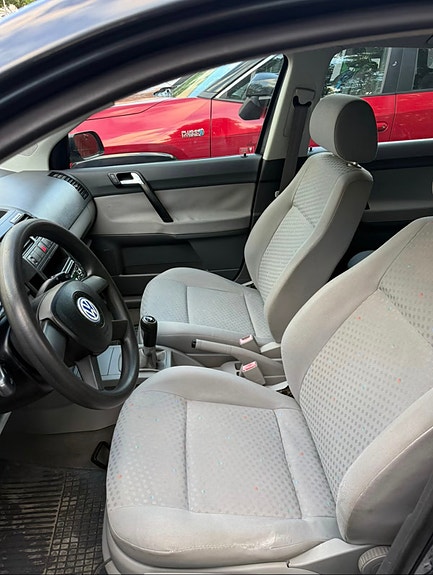 Volkswagen Polo 2 of 21