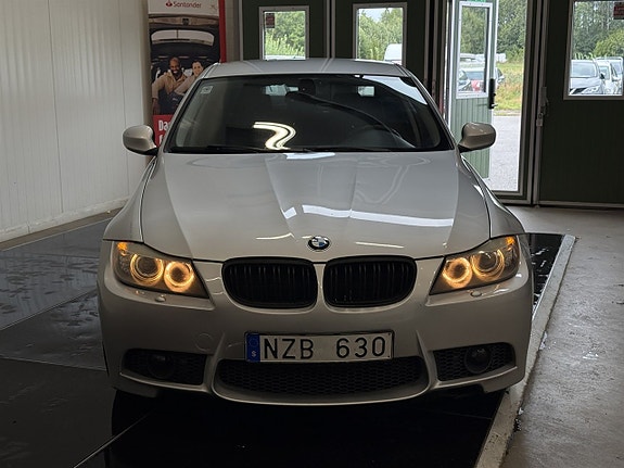 BMW 320 7 of 20