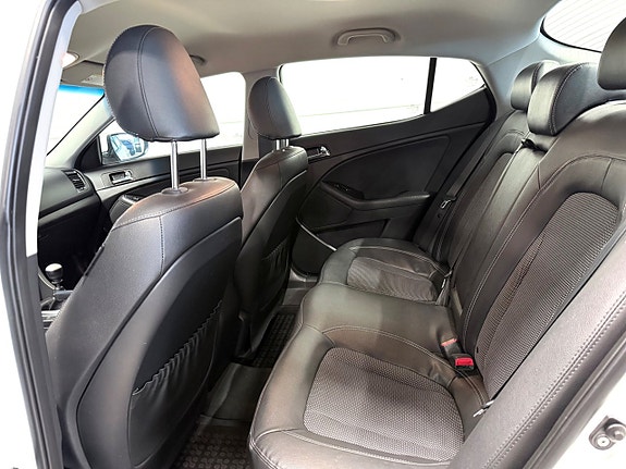 Kia Optima 11 of 12