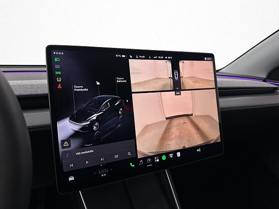 Tesla Model Y 20 of 30