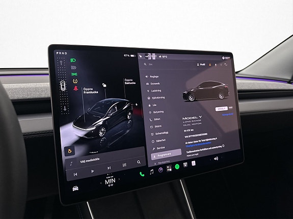 Tesla Model Y 23 of 30