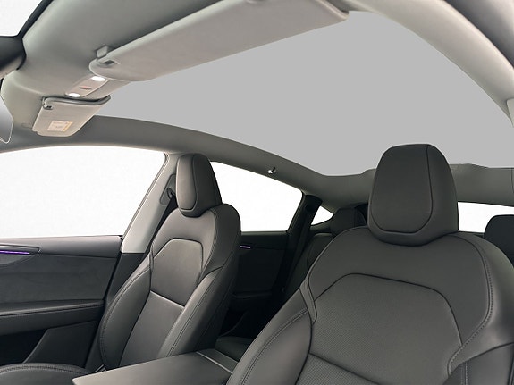 Tesla Model Y 14 of 30