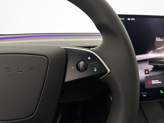 Tesla Model Y 18 of 30
