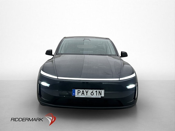 Tesla Model Y 3 of 30