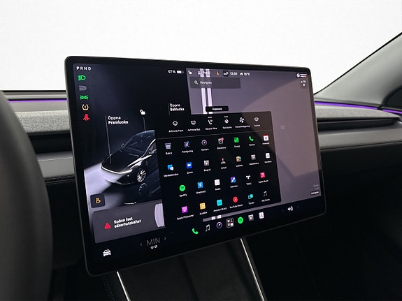 Tesla Model Y 27 of 30