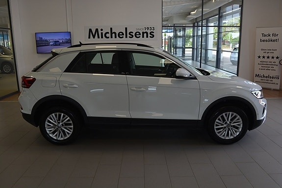 Volkswagen T-Roc 4 of 13