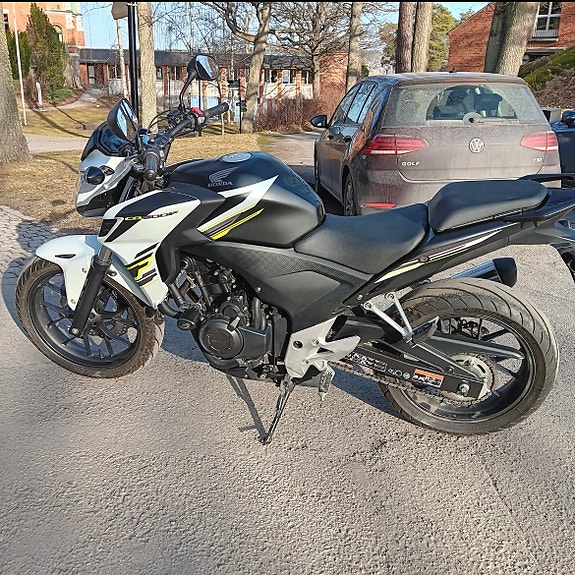 Honda CB500F 2 of 3