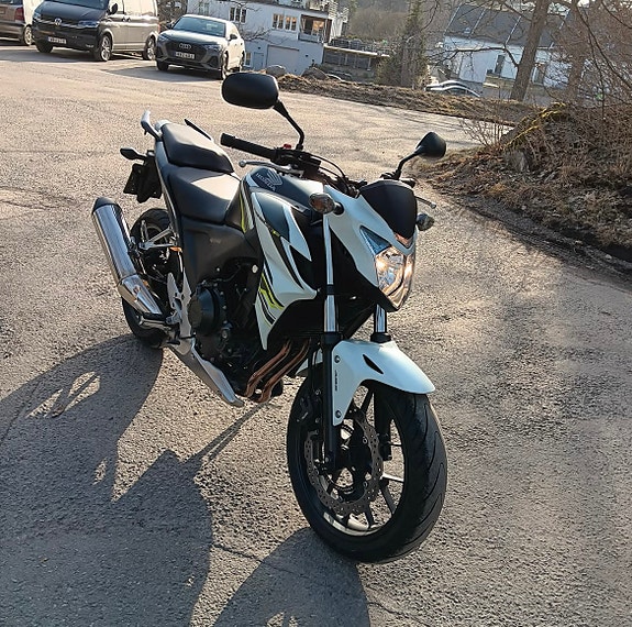 Honda CB500F 3 of 3