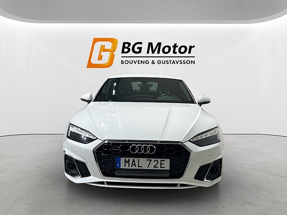 Audi A5 2 of 21