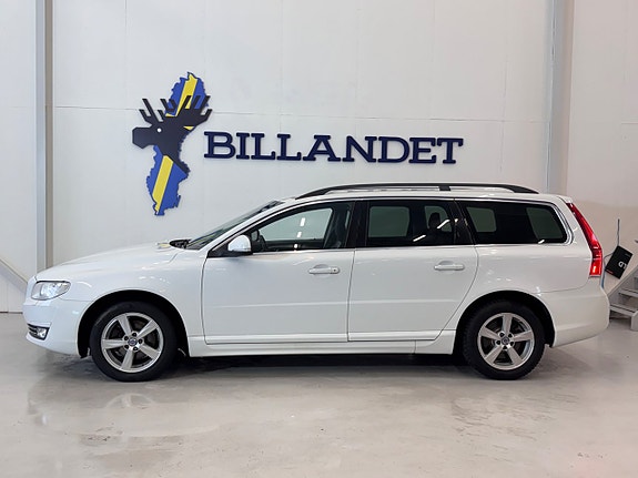 Volvo V70 3 of 25