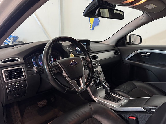 Volvo V70 10 of 25