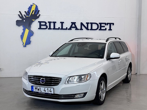 Volvo V70 2 of 25