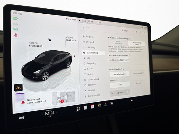Tesla Model Y 24 of 30