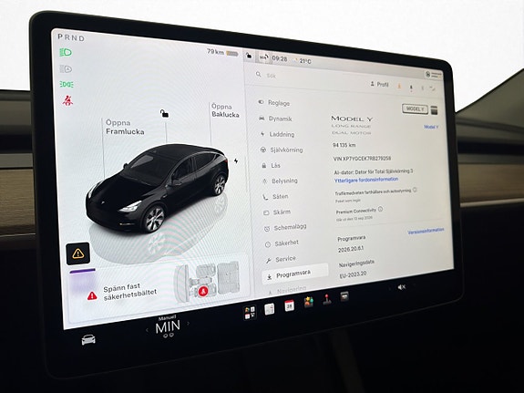 Tesla Model Y 25 of 30