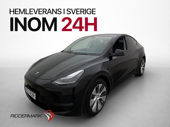 Tesla Model Y 4 of 30