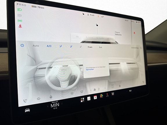 Tesla Model Y 23 of 30