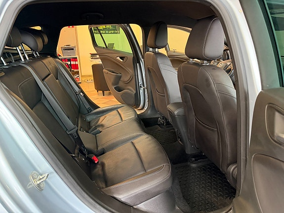Opel Astra 21 of 26
