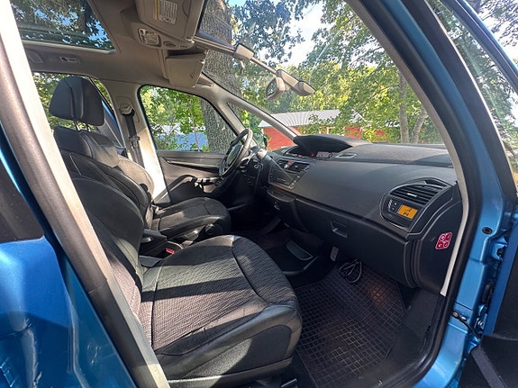 Citroen C4 Picasso 9 of 17