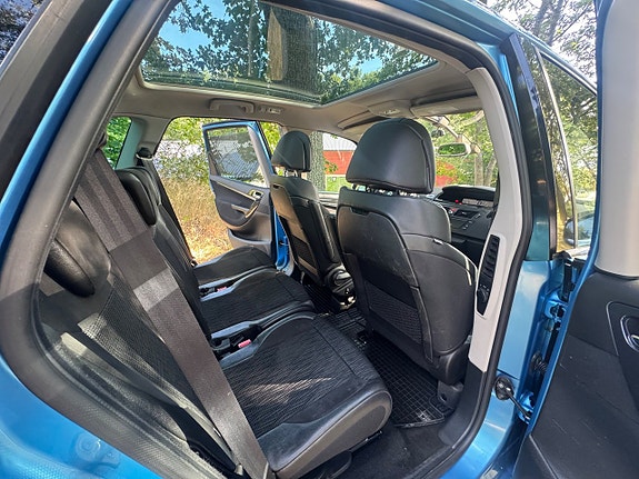Citroen C4 Picasso 12 of 17