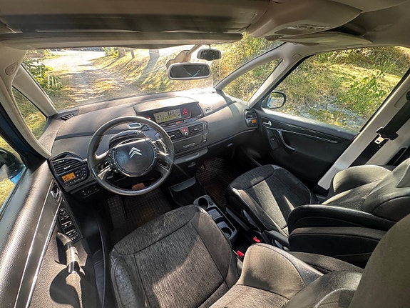 Citroen C4 Picasso 13 of 17