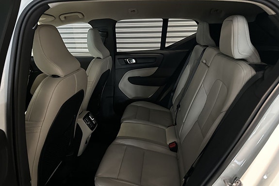 Volvo XC40 18 of 19